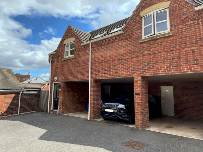 2 Bedroom Apartment To Rent In Mossvale Close, Cradley Heath, West Midlands, B64