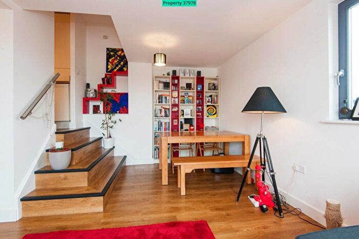 1 Bedroom Penthouse To Rent In Dunbridge Street, London, E2
