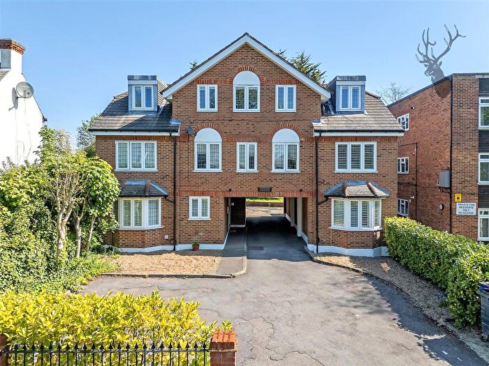 2 Bedroom Flat To Rent In Falmouth Avenue, London, E4
