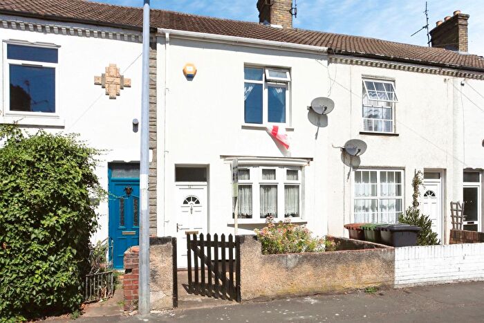 3 Bedroom End Of Terrace House For Sale In Crown Street, Peterborough, PE1