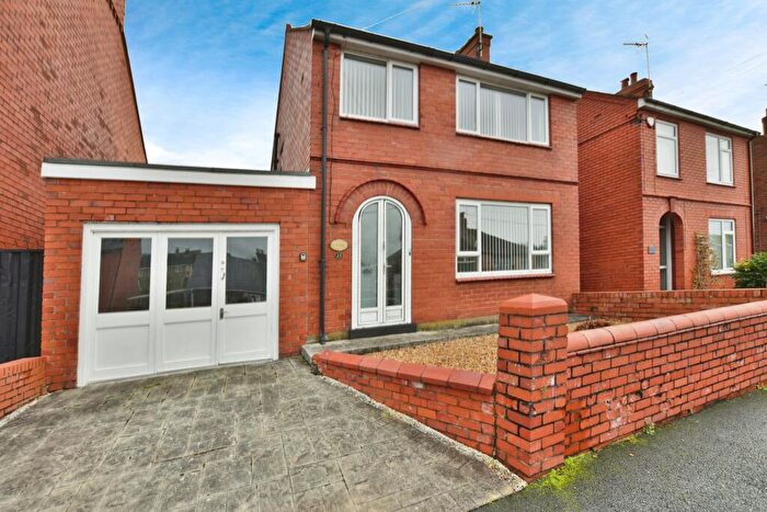 3 Bedroom Detached House For Sale In Bryn Glas, Rhosllanerchrugog, LL14