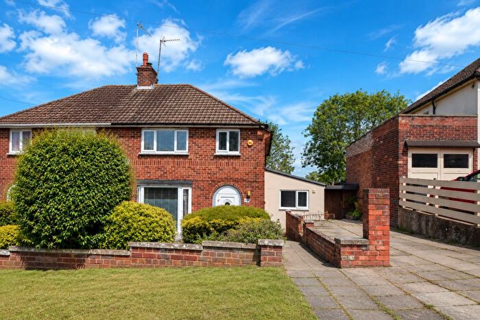 3 Bedroom Semi Detached House For Sale In Kingsway, Wellingborough, Northamptonshire, NN8