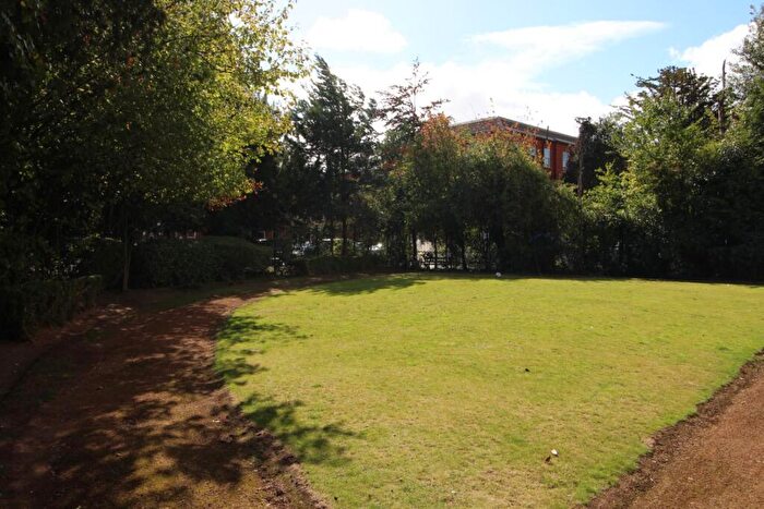 2 Bedroom Flat For Sale In Altrincham Road, Manchester, M22