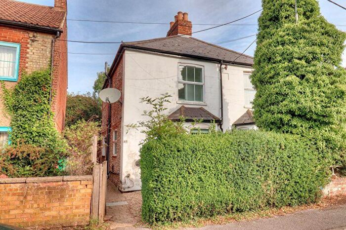 3 Bedroom Semi-Detached House For Sale In Mill Road, Stokenchurch, HP14