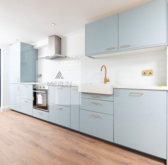 2 Bedroom Flat To Rent In Palace Gates Road, London, N22