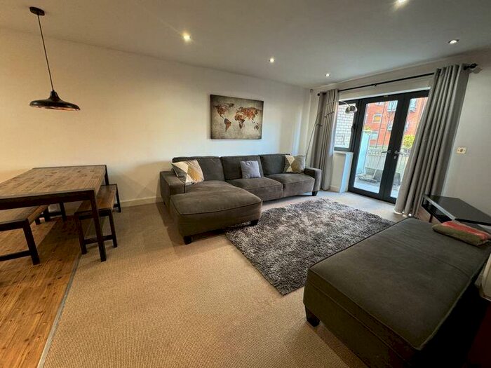 2 Bedroom Apartment To Rent In Browning Street, Birmingham, B16