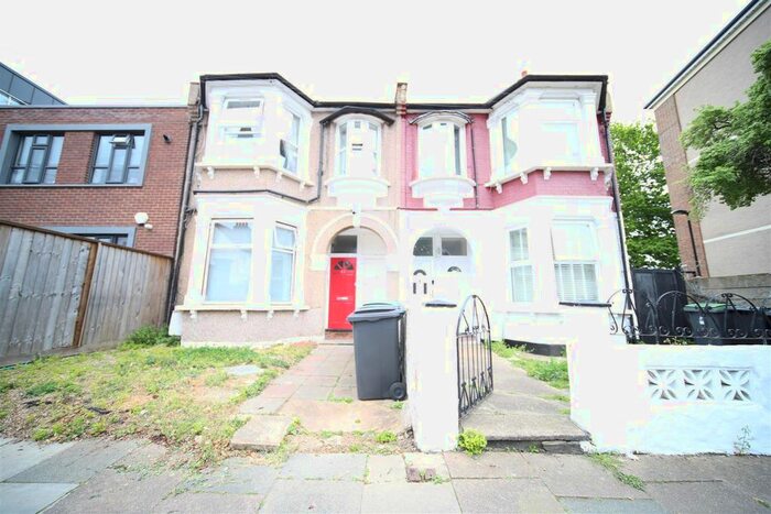 2 Bedroom Flat To Rent In Grange Road, London, N17