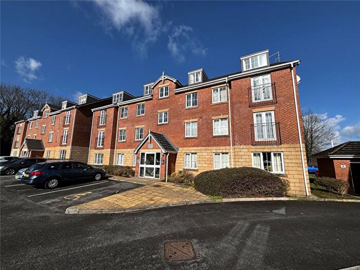 2 Bedroom Apartment For Sale In Canberra Way, Rochdale, Greater Manchester, OL11