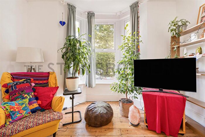 1 Bedroom Flat To Rent In Stainforth Road, London, E17