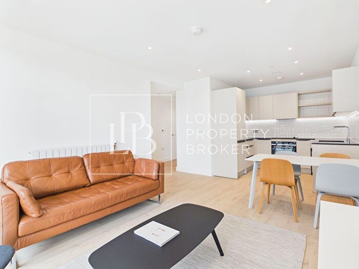 1 Bedroom Flat To Rent In Dray House, Lombard Square, SE28