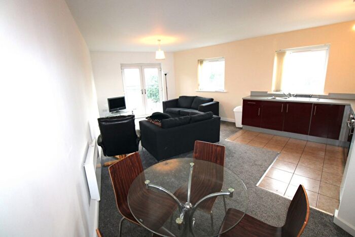 3 Bedroom Flat To Rent In Blackfriars Rd, Salford, M3