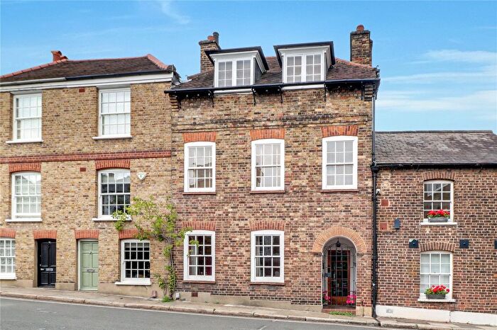 6 Bedroom Terraced House For Sale In The Mount Square, London, NW3