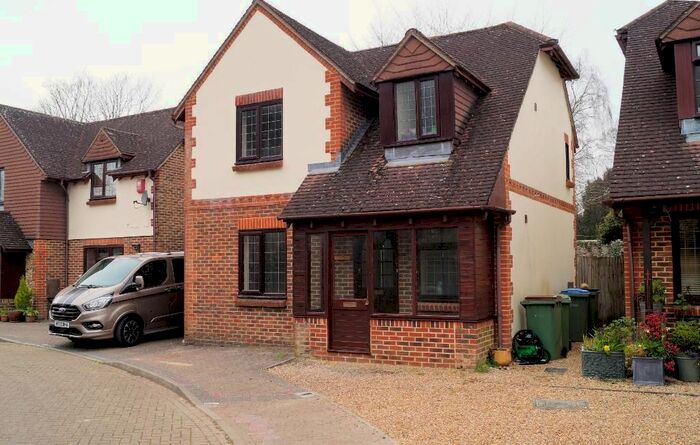 2 Bedroom Detached House To Rent In Church Farm Walk, Upper Beeding, West Sussex, BN44