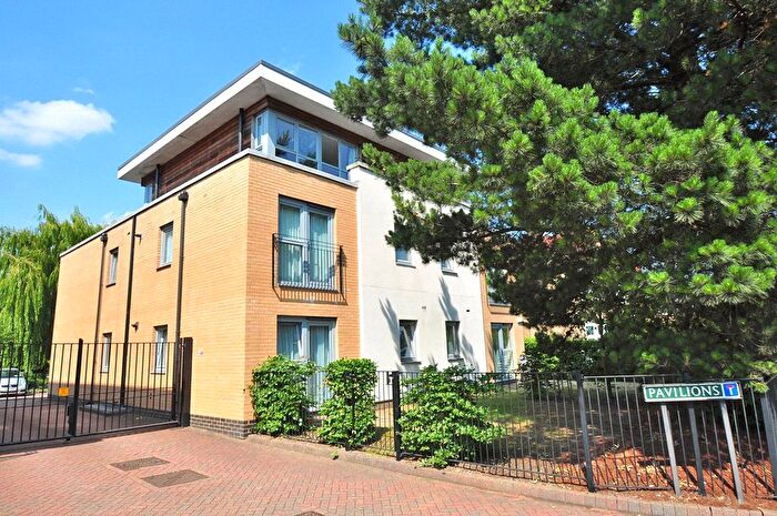2 Bedroom Flat To Rent In Pavilions, Windsor, Berkshire, SL4