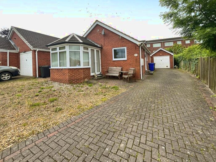 2 Bedroom Bungalow For Sale In Greensmith Close, Winshill, Burton-on-Trent, DE15