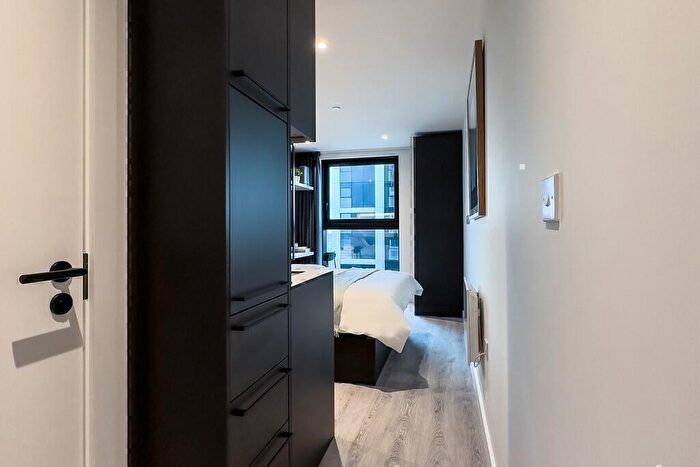 Studio To Rent In Water Street, Manchester, Greater Manchester, M3
