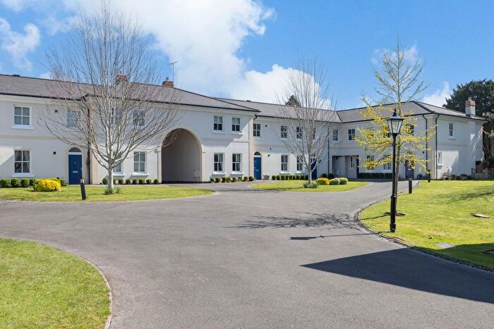 2 Bedroom Flat For Sale In Harefield Grove, The Park, Cheltenham, GL50