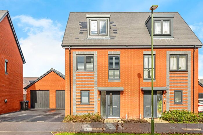 3 Bedroom Semi-Detached House For Sale In Avenue De Warenne, Hassocks, BN6