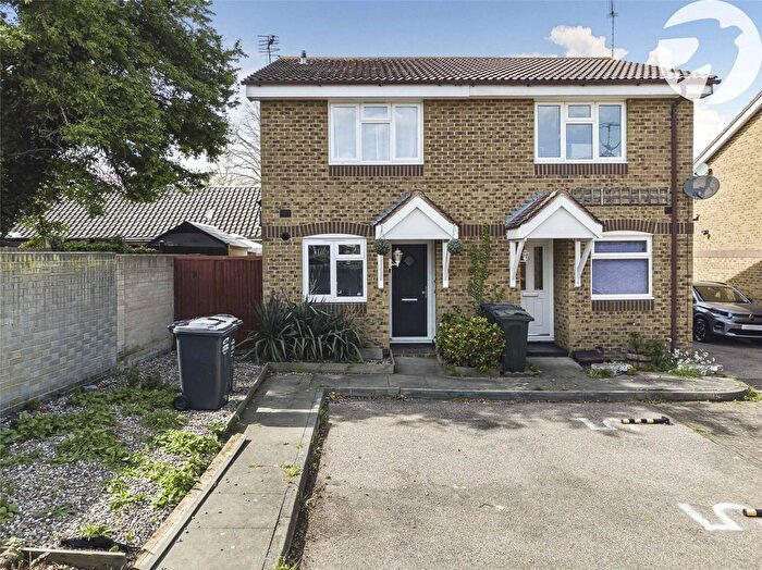 2 Bedroom Semi Detached House For Sale In St. Pauls Close, Swanscombe, Kent, DA10