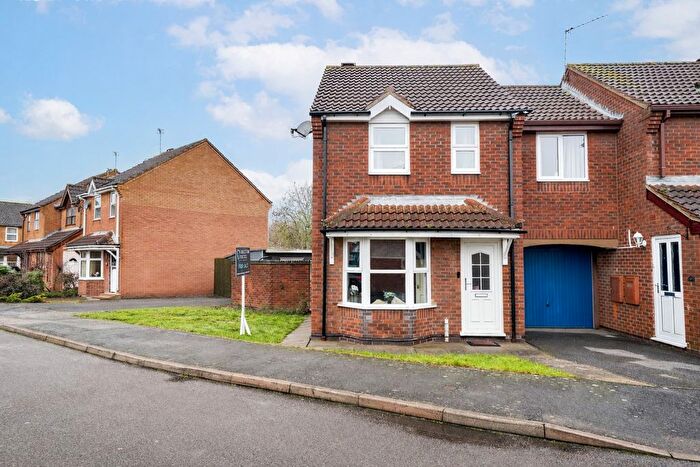 2 Bedroom End Of Terrace House For Sale In Curlew Close, Syston, Leicester, Leicestershire, LE7