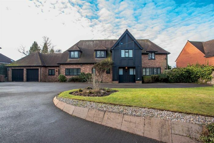 4 Bedroom Detached House To Rent In St. Johns Hill, Shenstone, Lichfield WS14