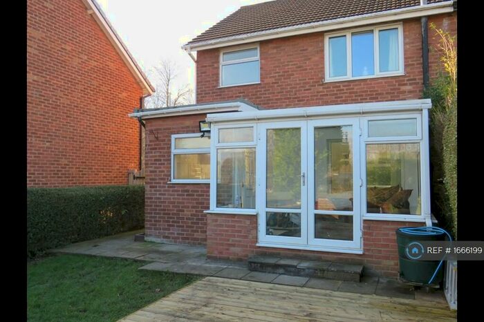 2 Bedroom Semi-Detached House To Rent In Cuttholme Road, Chesterfield, S40