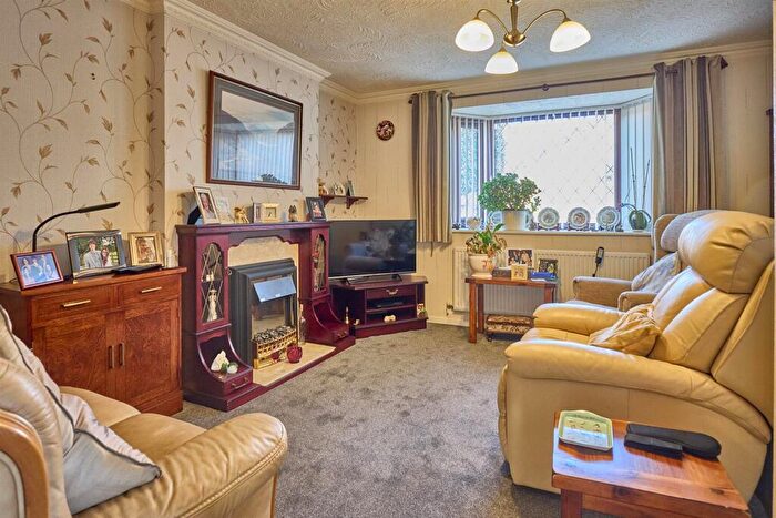 2 Bedroom Detached Bungalow To Rent In Coldstream Close, Hinckley, LE10