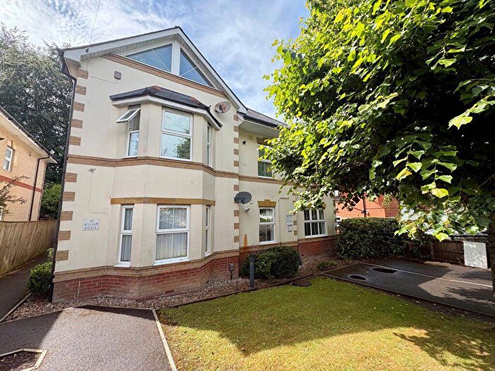2 Bedroom Flat To Rent In St Albans Crescent, Charminster (), P07