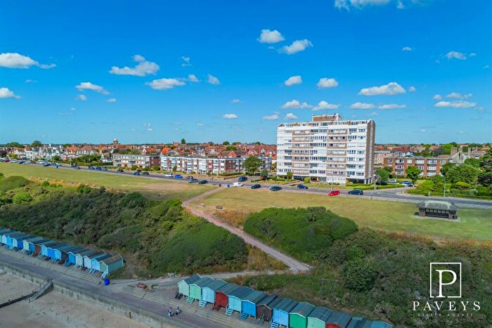 3 Bedroom Flat For Sale In The Esplanade, Frinton-On-Sea, CO13