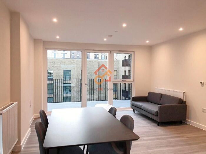 3 Bedroom Flat To Rent In Gadwall House, Vanguard Way, London, E17