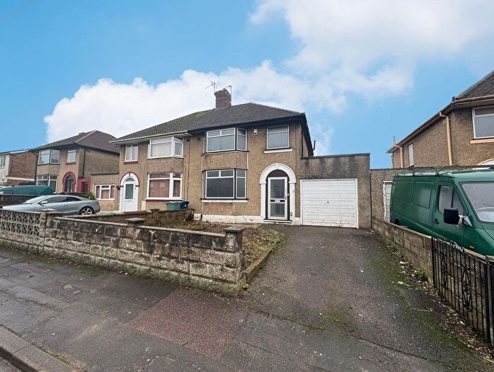 3 Bedroom Property For Sale In St. Lukes Road, Oxford, Oxfordshire, OX4