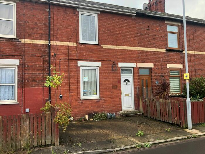 3 Bedroom Terraced House For Sale In Brook Street, Castleford, WF10