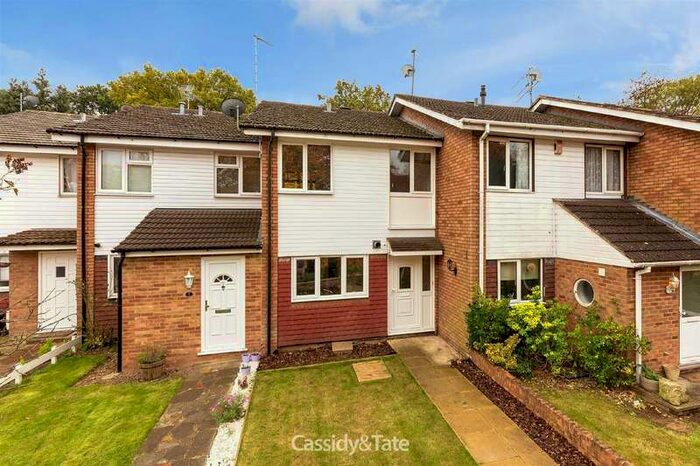 3 Bedroom Terraced House To Rent In Parkway Court, Drakes Drive, St Albans, AL1