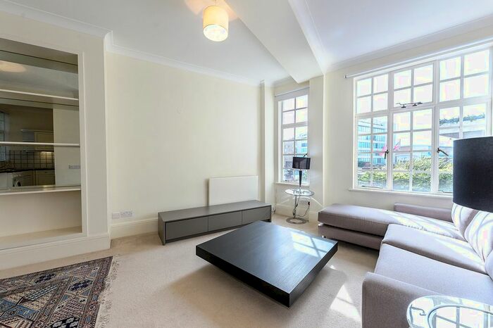 5 Bedroom Flat To Rent In Park Road, London, NW8