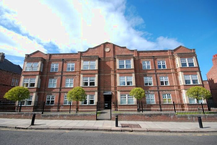 2 Bedroom Flat To Rent In Hawthorn Road, Gosforth, Newcastle Upon Tyne, NE3
