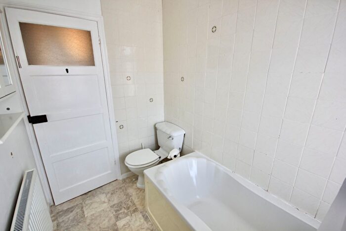 1 Bedroom Flat For Sale In Marline Road, Poole, BH12