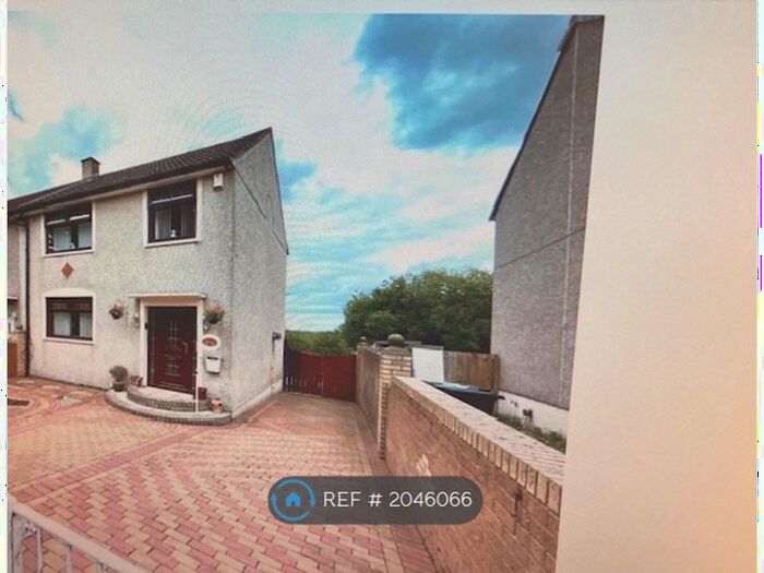 3 Bedroom Semi-Detached House To Rent In Dunottar Avenue, Coatbridge, ML5