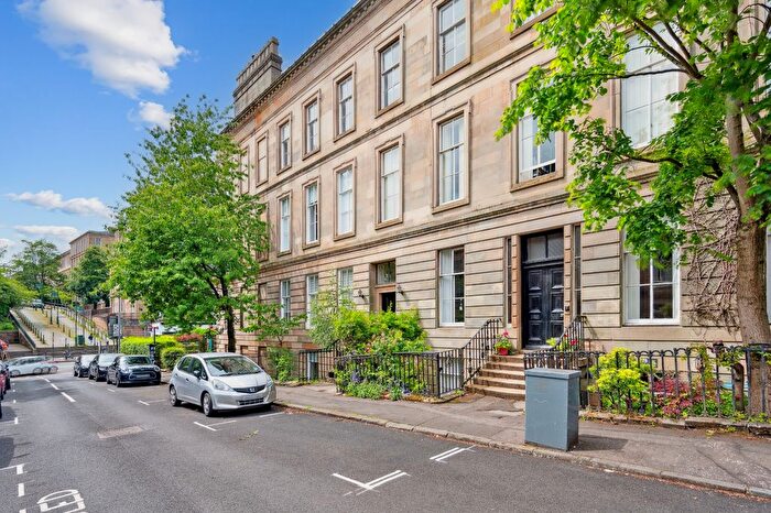 3 Bedroom Flat To Rent In Ruskin Place, Kelvinbridge, Glasgow, G12