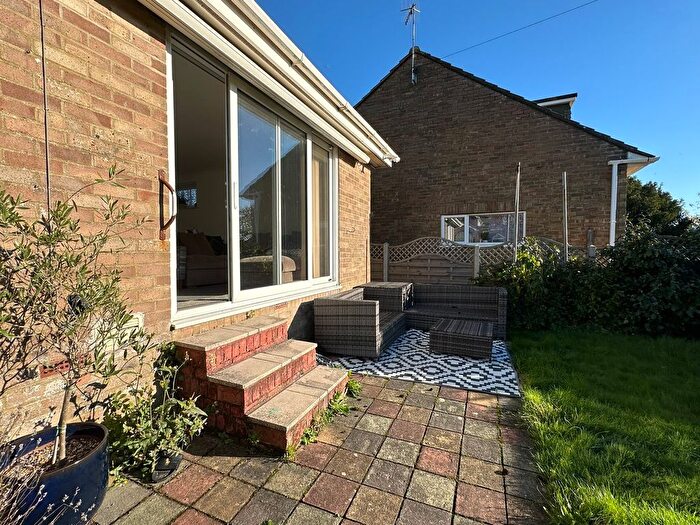 2 Bedroom Detached Bungalow For Sale In Hurstwood Close, Bexhill-On-Sea, TN40