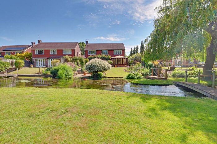 4 Bedroom Detached House For Sale In The Mallards, Langstone, Havant, PO9