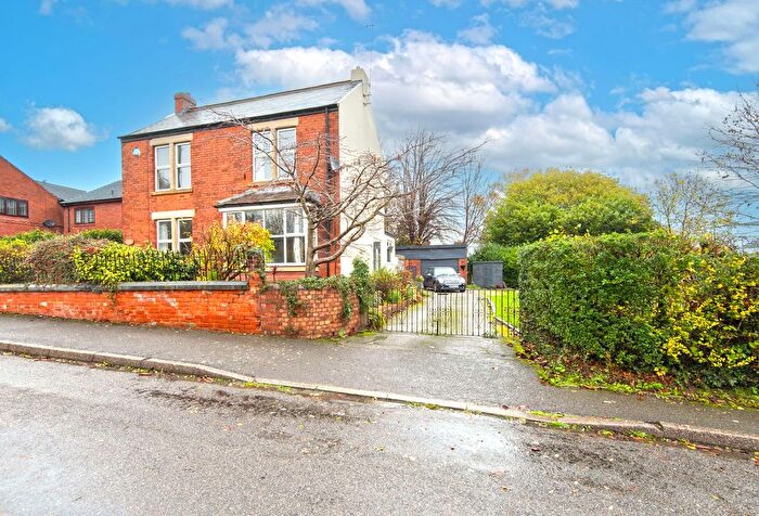 3 Bedroom Detached House For Sale In Dark Lane, Calow, S44