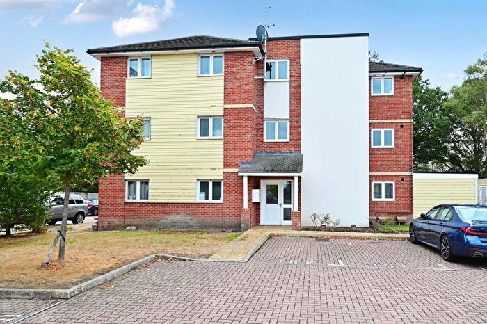 1 Bedroom Apartment For Sale In Coxwell Avenue, Farnborough, GU14