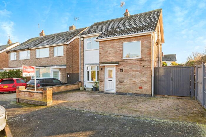 3 Bedroom Detached House For Sale In Leamington Drive, Blaby, Leicester, LE8