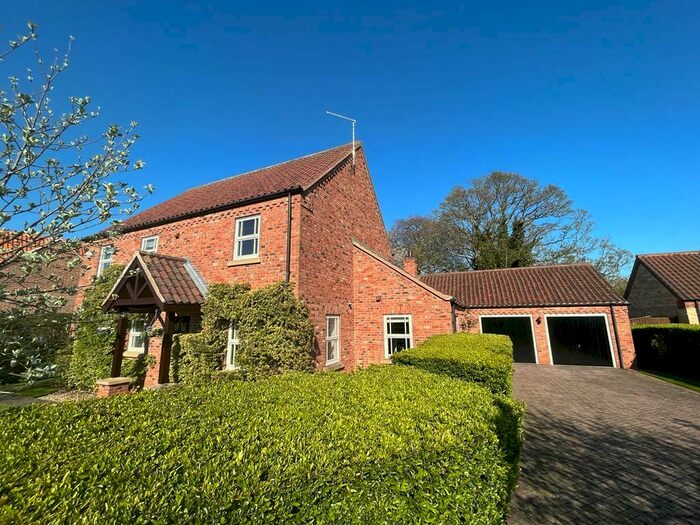 4 Bedroom Detached House For Sale In Rectory Lea, Fillingham, DN21