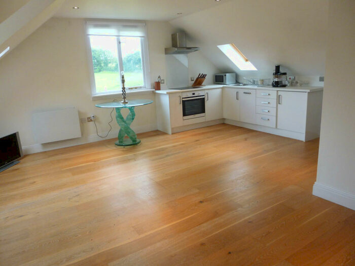 Studio To Rent In Bishops Sutton, Hampshire, SO24