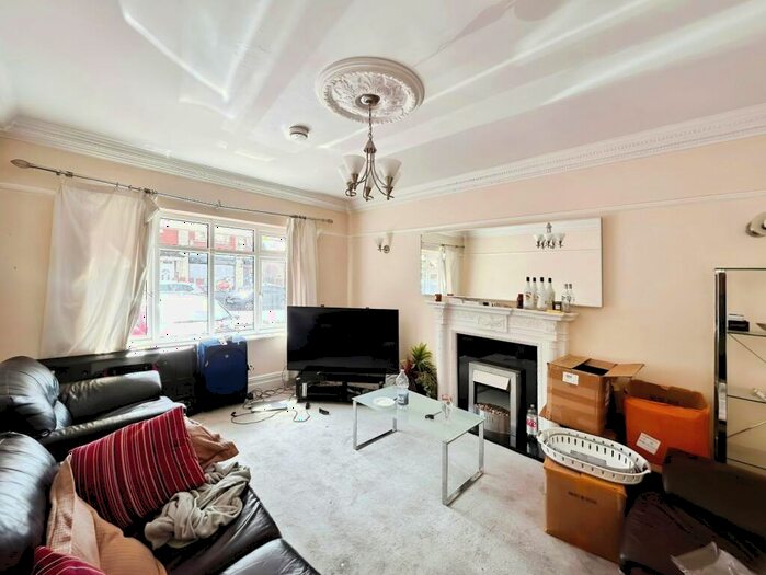 7 Bedroom Terraced House To Rent In Kingswood Road, Manchester, Greater Manchester, M14