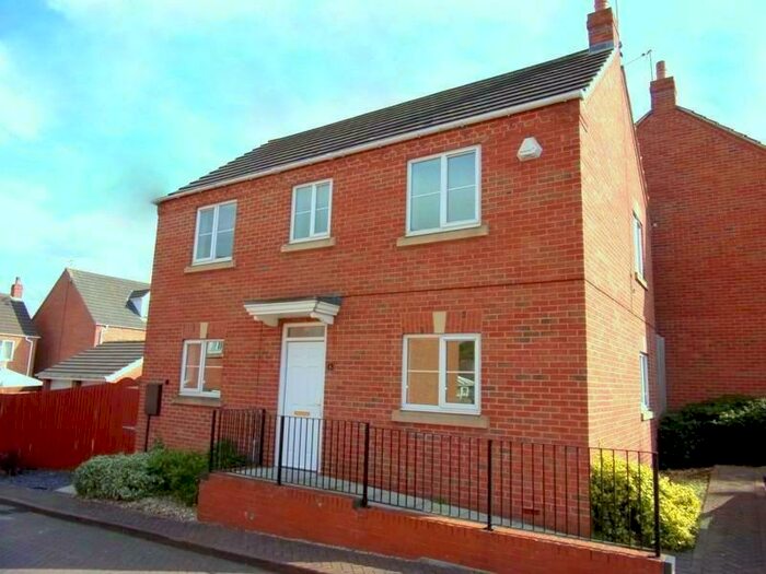 3 Bedroom House To Rent In Blackburn Way, NG5