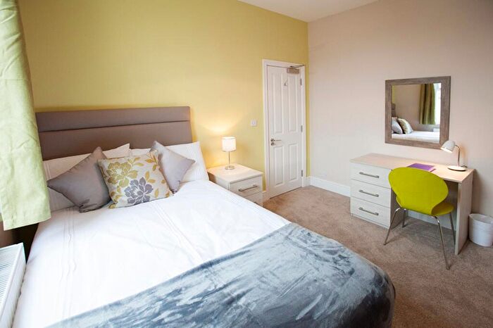 1 Bedroom Terraced House To Rent In Waylen Street, Reading, RG1