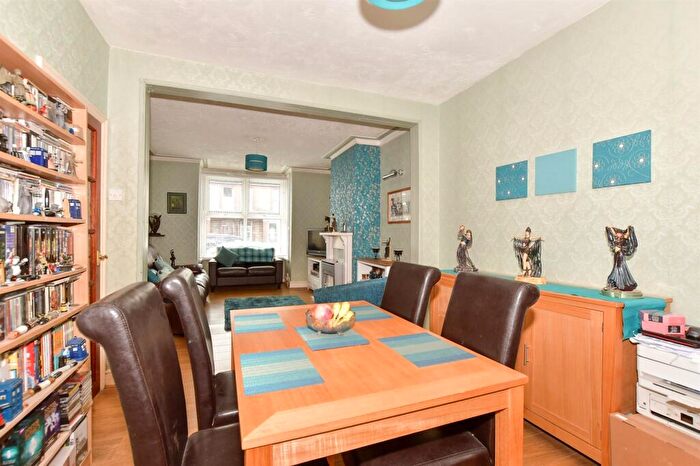 3 Bedroom Terraced House For Sale In Hastings Avenue, Margate, Kent, CT9
