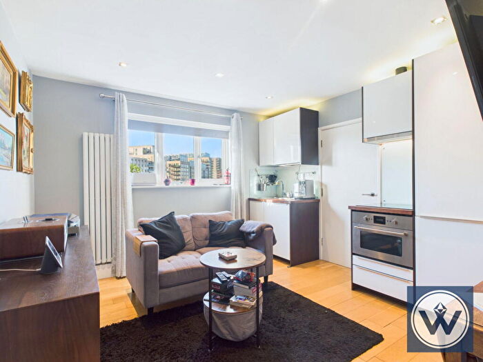 2 Bedroom Flat For Sale In Connaught Road, London, E16